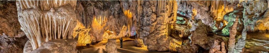 Merece la pena entrar a las cuevas de Nerja